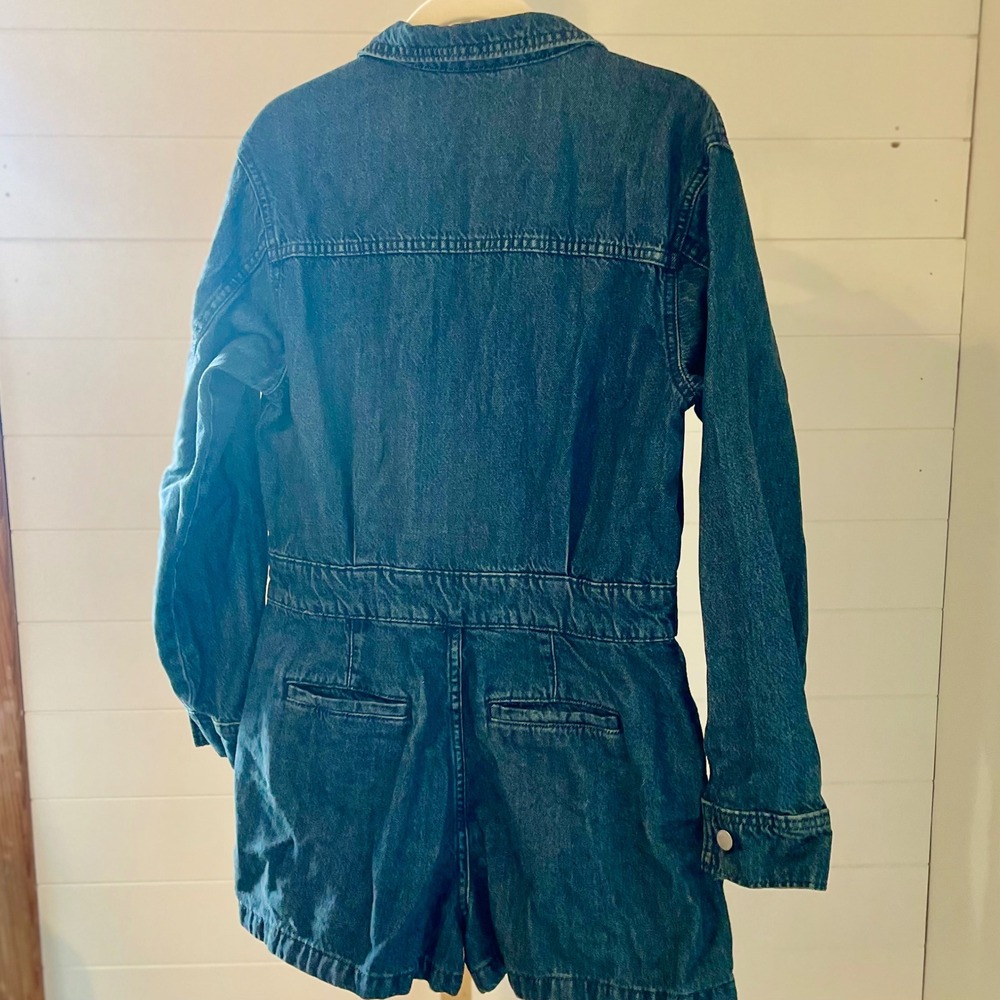 Universal Thread Denim Utility Romper Jumpsuit Blue Button Front Short Size 12 - Picture 4 of 7